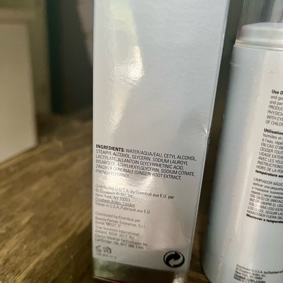 Elizabeth Arden Pro Sensitive Skin Cleanser - Picture 3 of 5